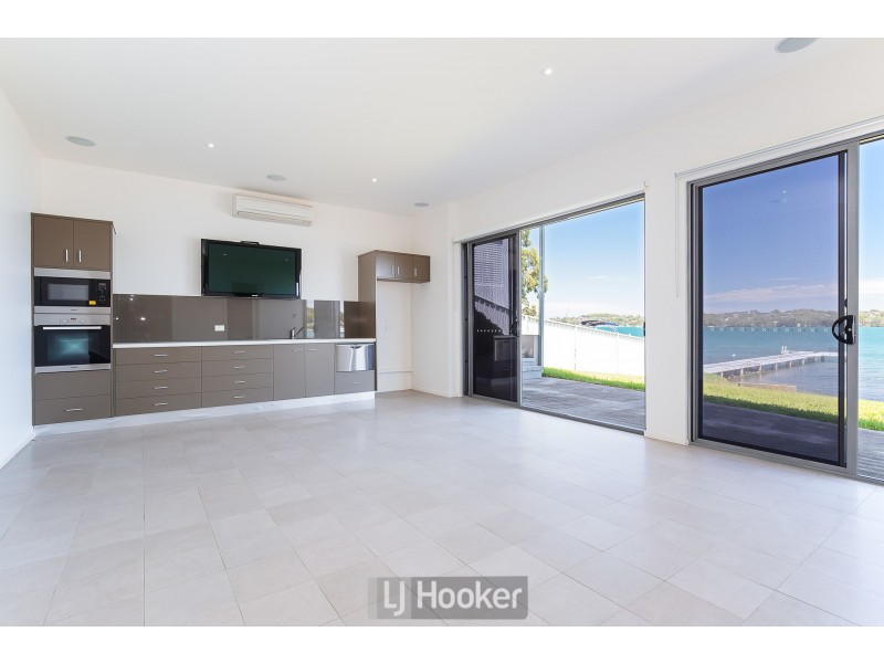 13 Killara Close, Coal Point NSW 2283