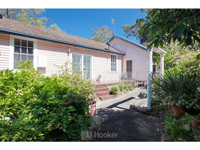 7 Coal Point Road, Coal Point NSW 2283