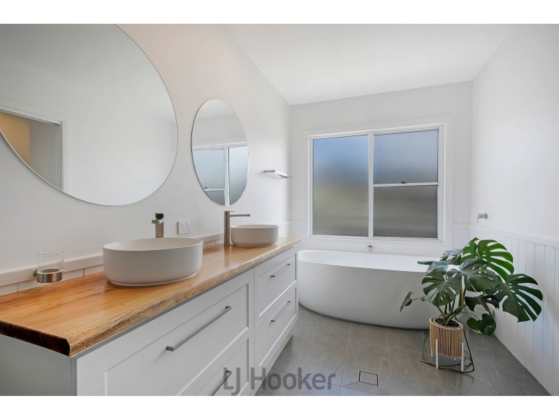 5 Rothley Gardens, Rathmines NSW 2283