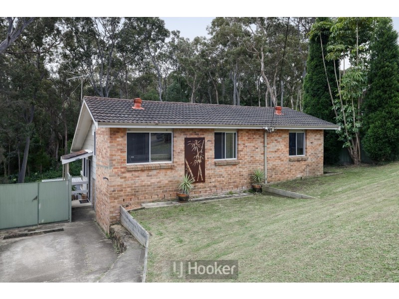 8 Bulkirra Place, Bolton Point NSW 2283