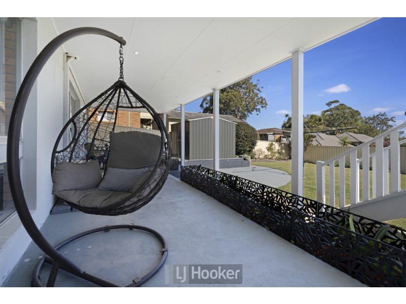 42 Alkrington Avenue, Fishing Point NSW 2283