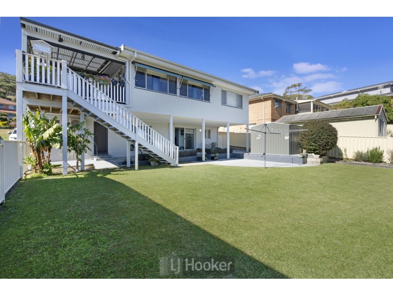 42 Alkrington Avenue, Fishing Point NSW 2283