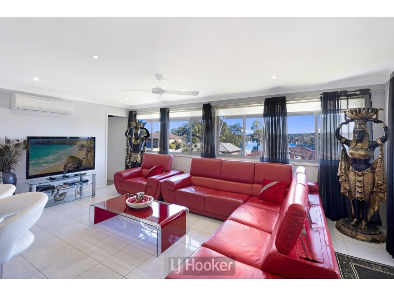 42 Alkrington Avenue, Fishing Point NSW 2283