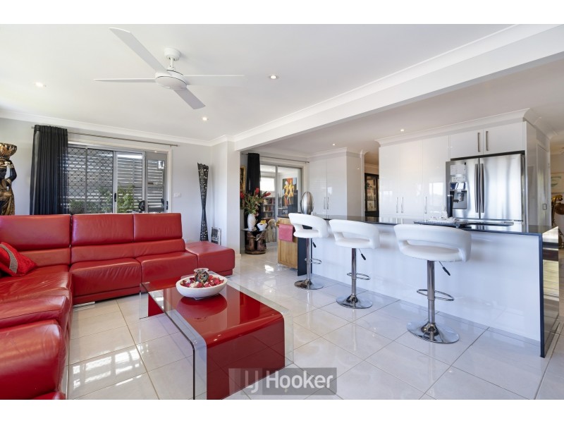 42 Alkrington Avenue, Fishing Point NSW 2283