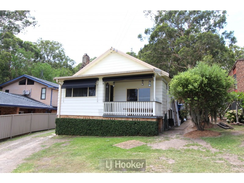 194 Coal Point Road, Coal Point NSW 2283