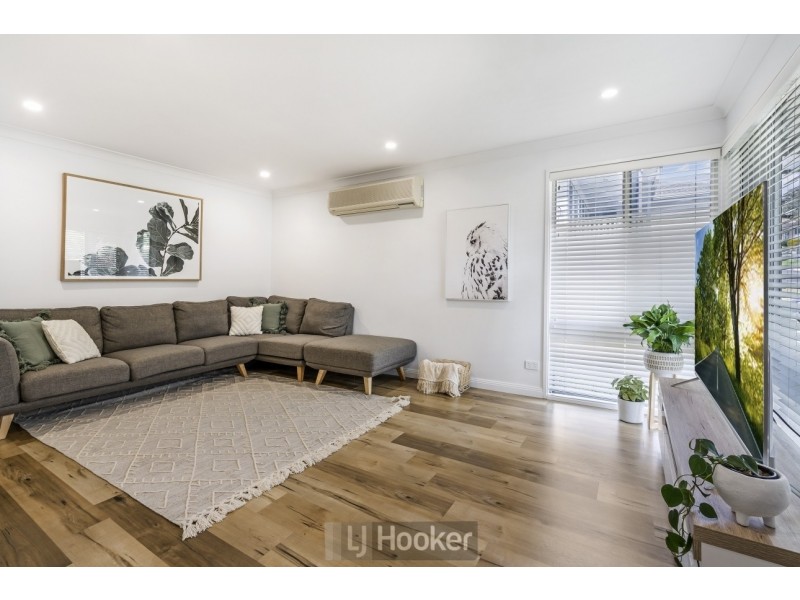 100 Lawson Road, Macquarie Hills NSW 2285