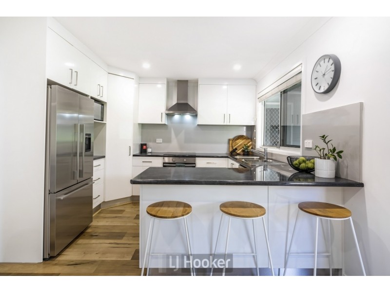 100 Lawson Road, Macquarie Hills NSW 2285