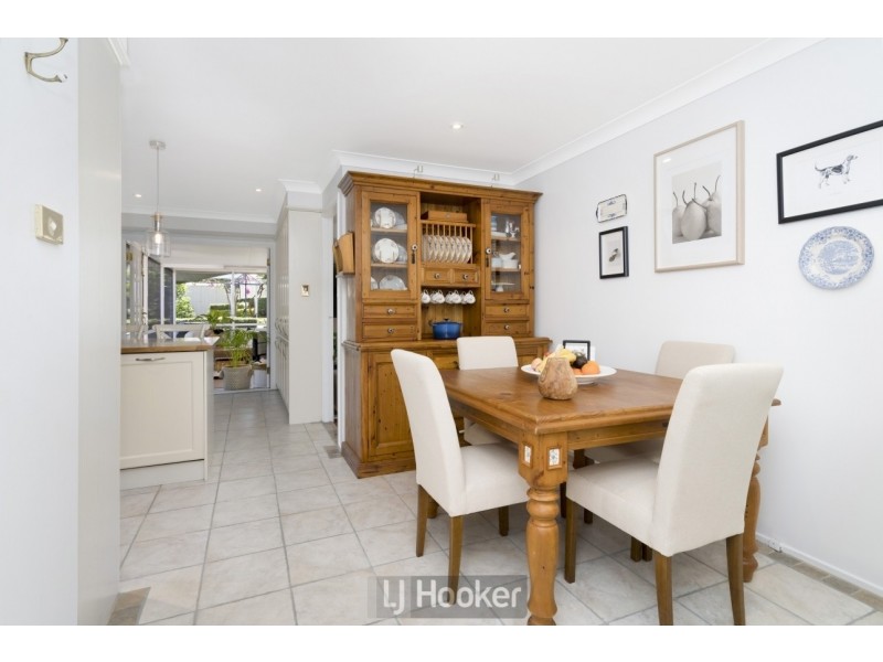 25 Alkrington Avenue, Fishing Point NSW 2283