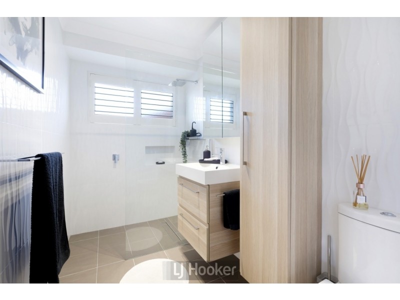 25 Alkrington Avenue, Fishing Point NSW 2283