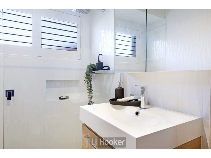 25 Alkrington Avenue, Fishing Point NSW 2283