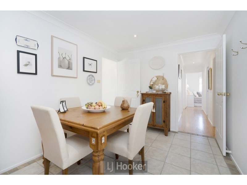 25 Alkrington Avenue, Fishing Point NSW 2283