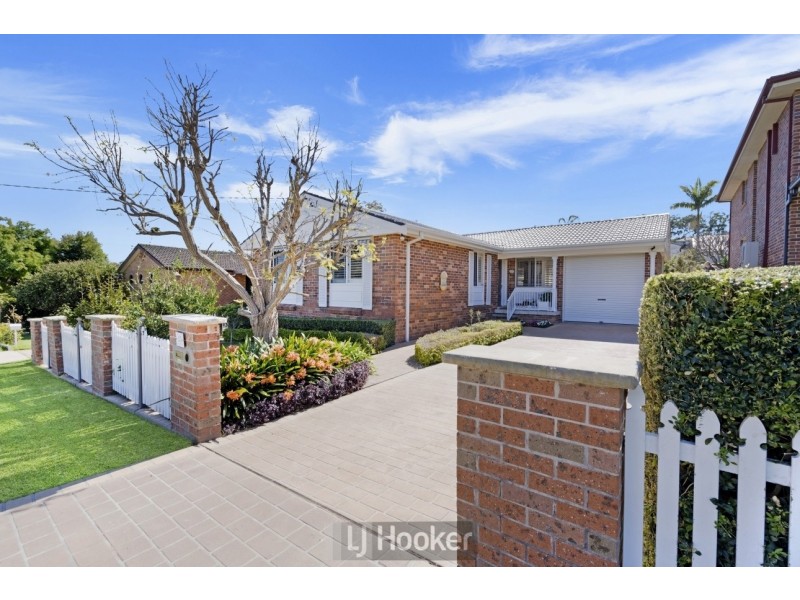 25 Alkrington Avenue, Fishing Point NSW 2283