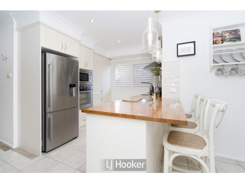 25 Alkrington Avenue, Fishing Point NSW 2283