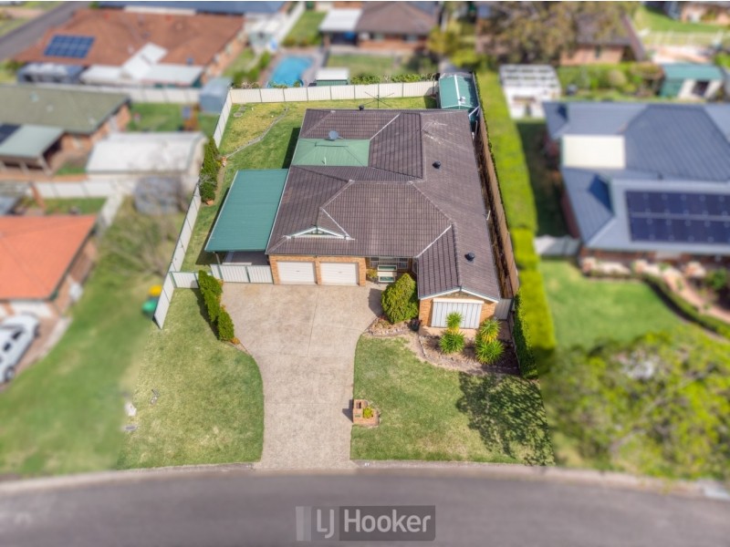 27 Bracken Close, Cameron Park NSW 2285