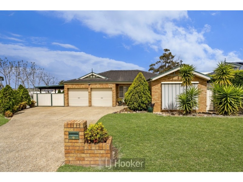 27 Bracken Close, Cameron Park NSW 2285