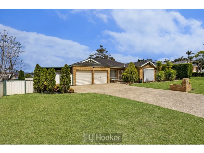 27 Bracken Close, Cameron Park NSW 2285