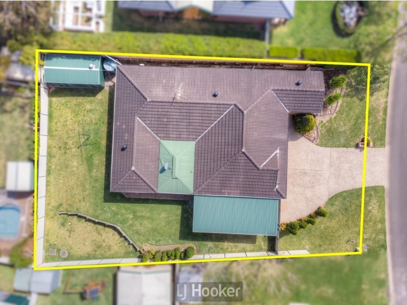 27 Bracken Close, Cameron Park NSW 2285