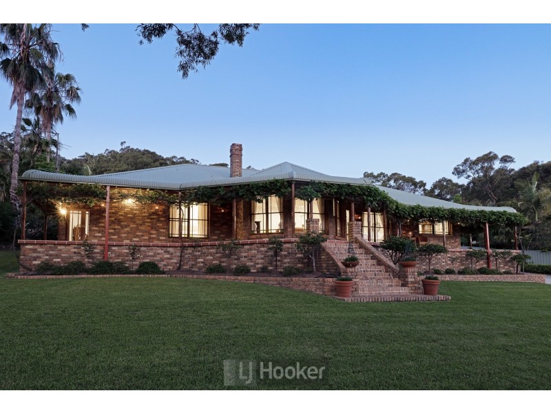 158 Coal Point Road, Coal Point NSW 2283