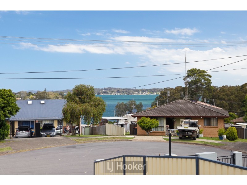 8 Leumeah Place, Bolton Point NSW 2283