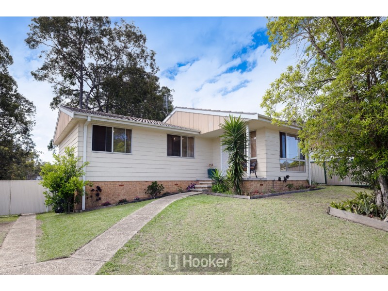 8 Leumeah Place, Bolton Point NSW 2283