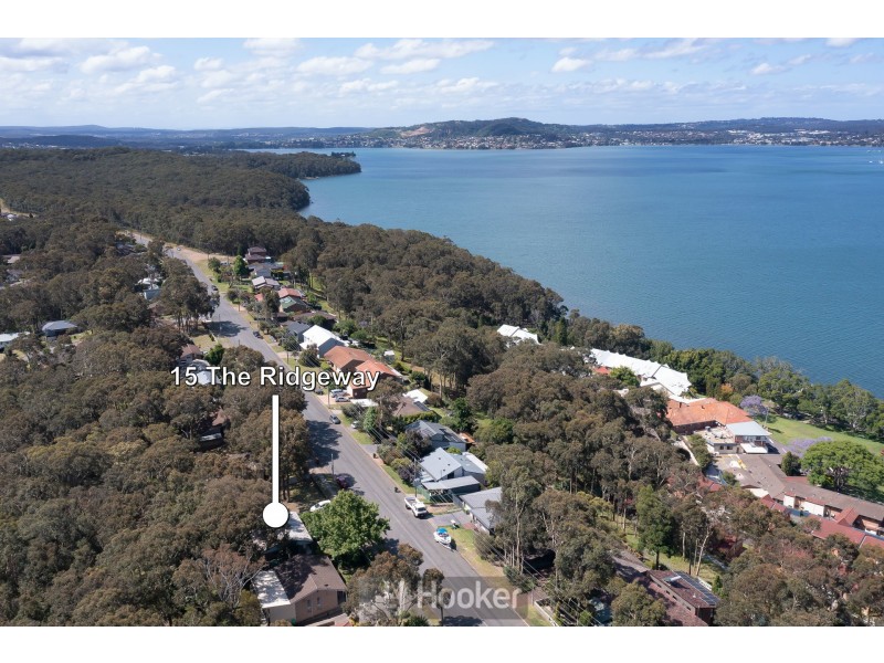 15 The Ridgeway, Bolton Point NSW 2283