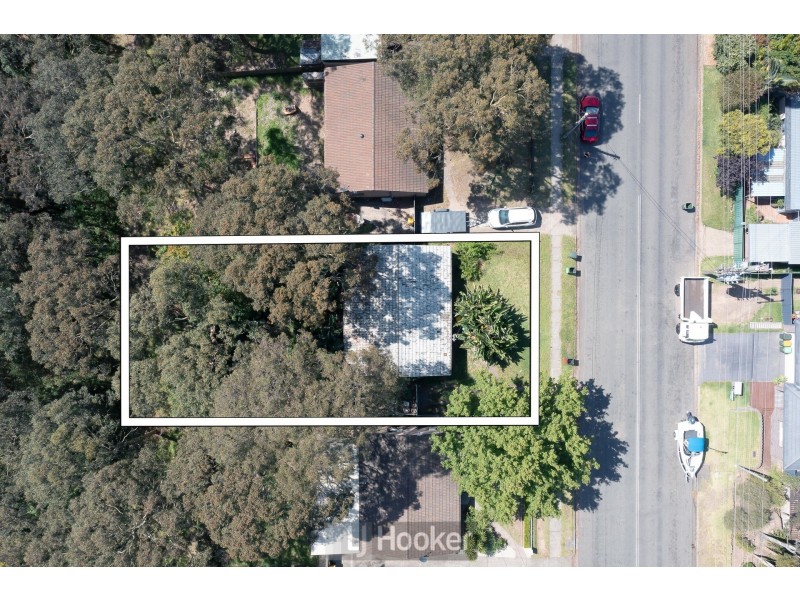 15 The Ridgeway, Bolton Point NSW 2283