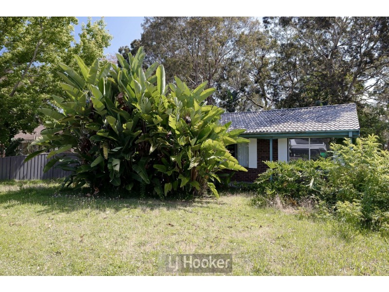 15 The Ridgeway, Bolton Point NSW 2283