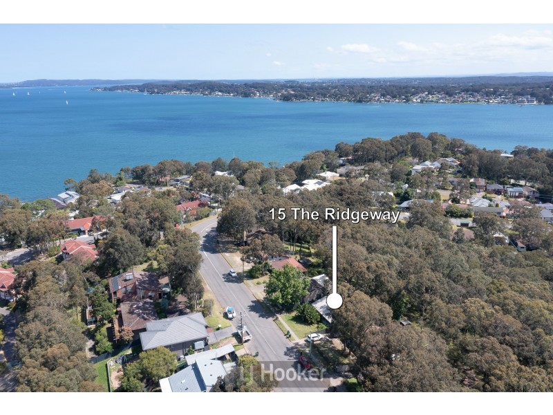 15 The Ridgeway, Bolton Point NSW 2283