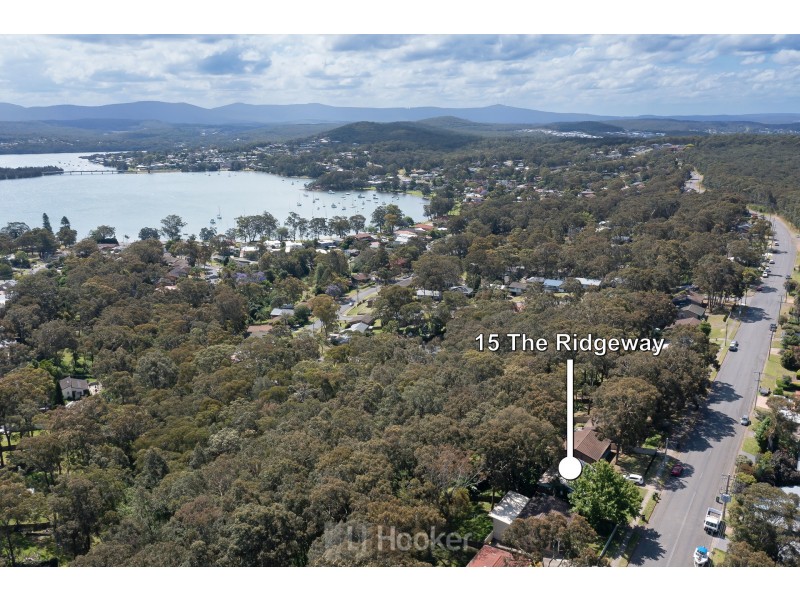 15 The Ridgeway, Bolton Point NSW 2283