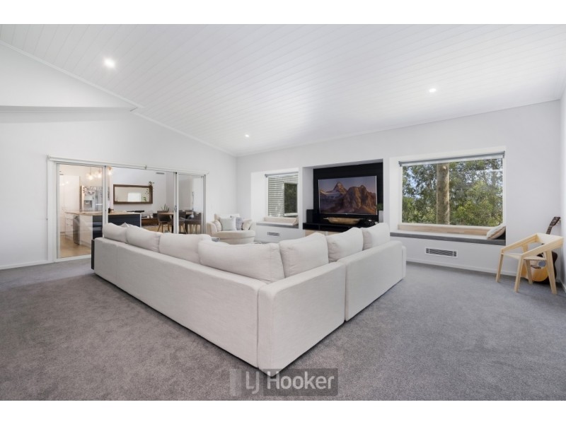 27 Peppertree Circuit, Toronto NSW 2283