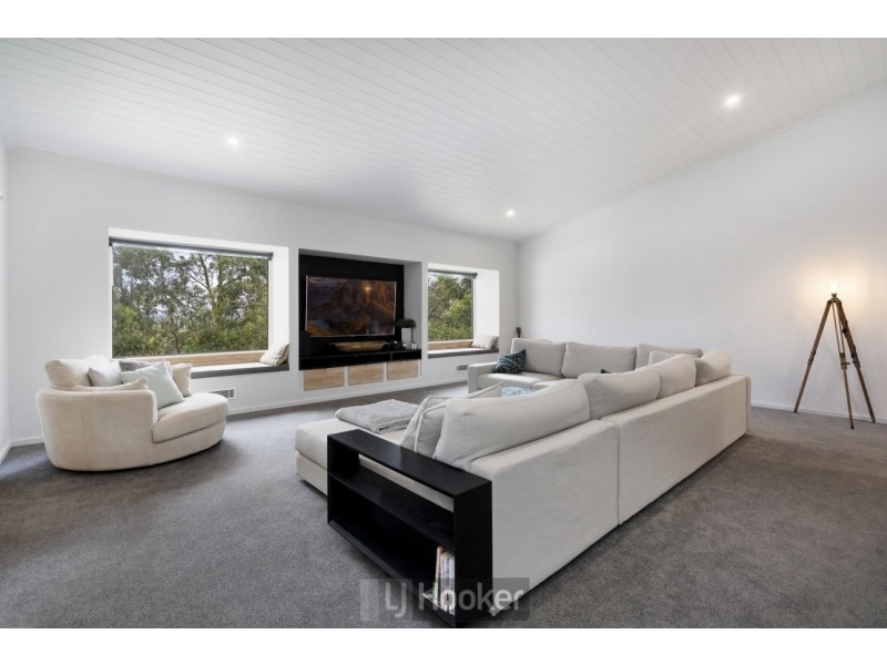 27 Peppertree Circuit, Toronto NSW 2283