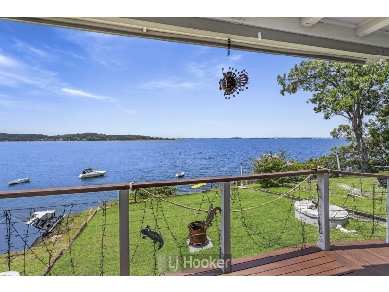 217 Fishing Point Road, Fishing Point NSW 2283