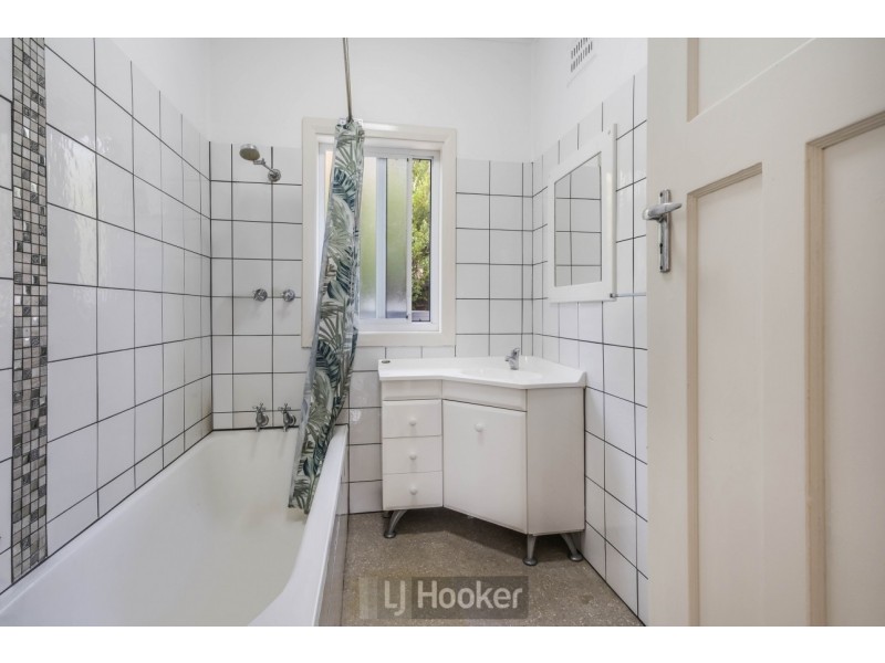 217 Fishing Point Road, Fishing Point NSW 2283