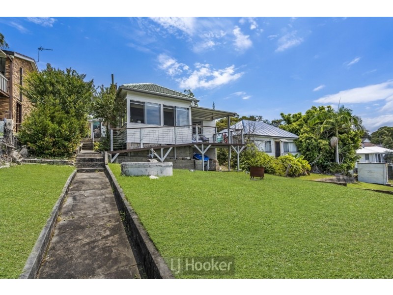 217 Fishing Point Road, Fishing Point NSW 2283
