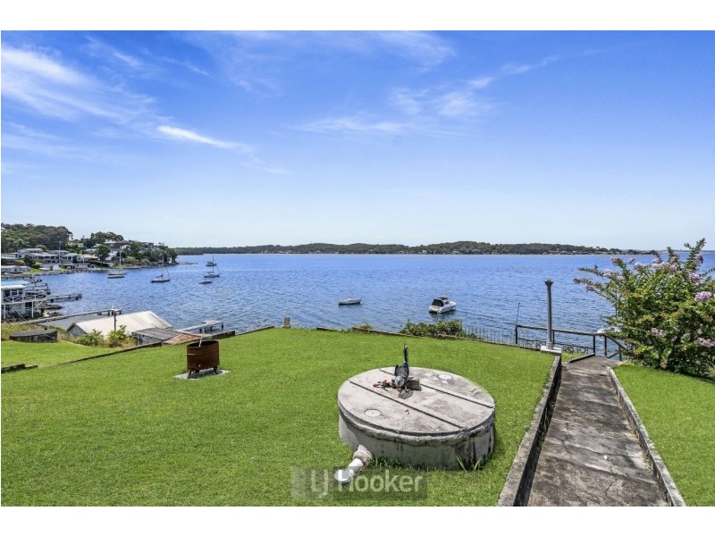 217 Fishing Point Road, Fishing Point NSW 2283