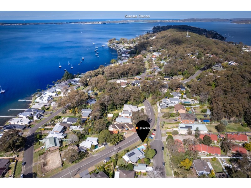 17 Amelia Street, Carey Bay NSW 2283