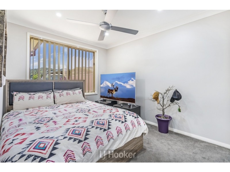 9 Honey Oak Drive, Toronto NSW 2283