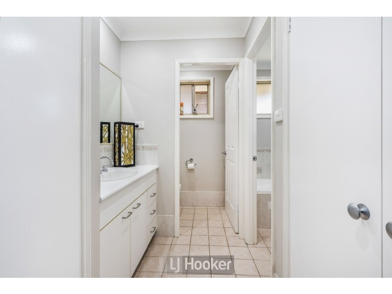 9 Honey Oak Drive, Toronto NSW 2283