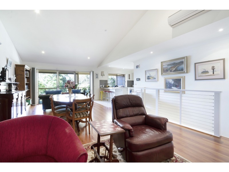 15B Sunlight Parade, Rathmines NSW 2283