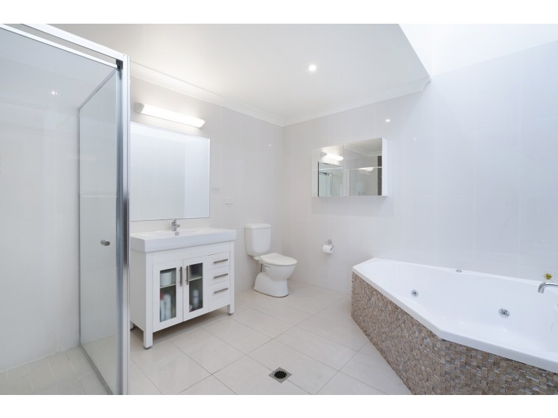 15B Sunlight Parade, Rathmines NSW 2283