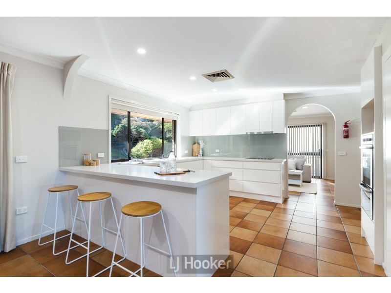 4 Sealand Road, Fishing Point NSW 2283