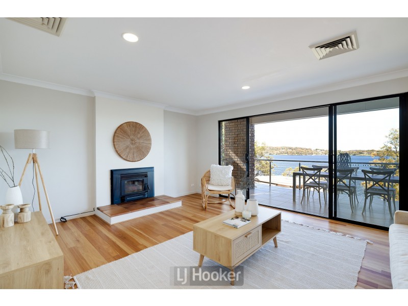 4 Sealand Road, Fishing Point NSW 2283