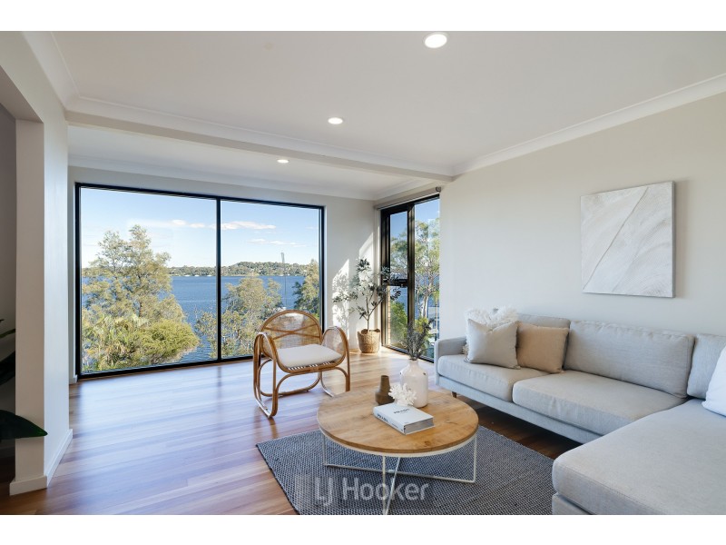4 Sealand Road, Fishing Point NSW 2283