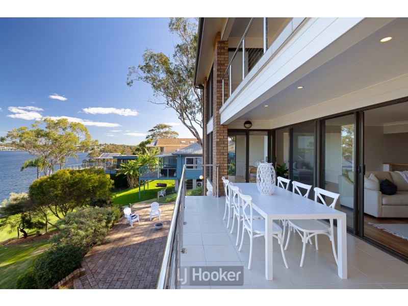 4 Sealand Road, Fishing Point NSW 2283