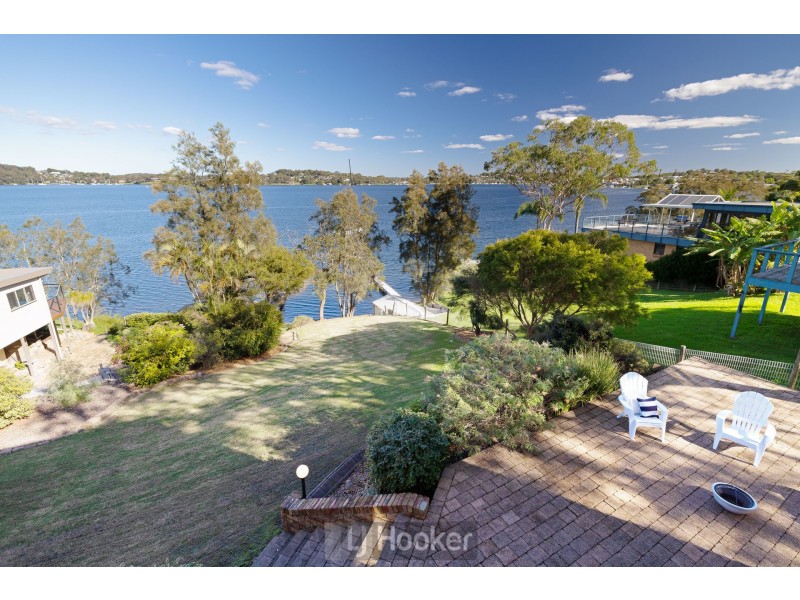 4 Sealand Road, Fishing Point NSW 2283