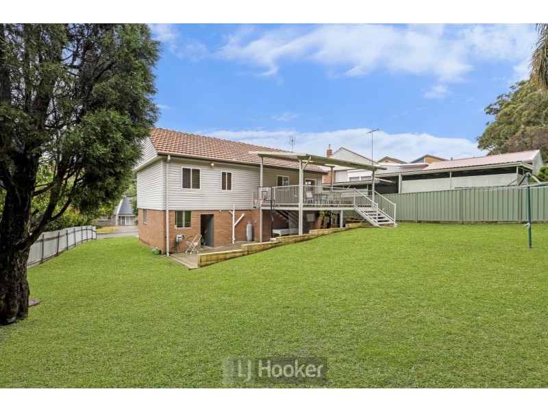 22 Christopher Avenue, Valentine NSW 2280