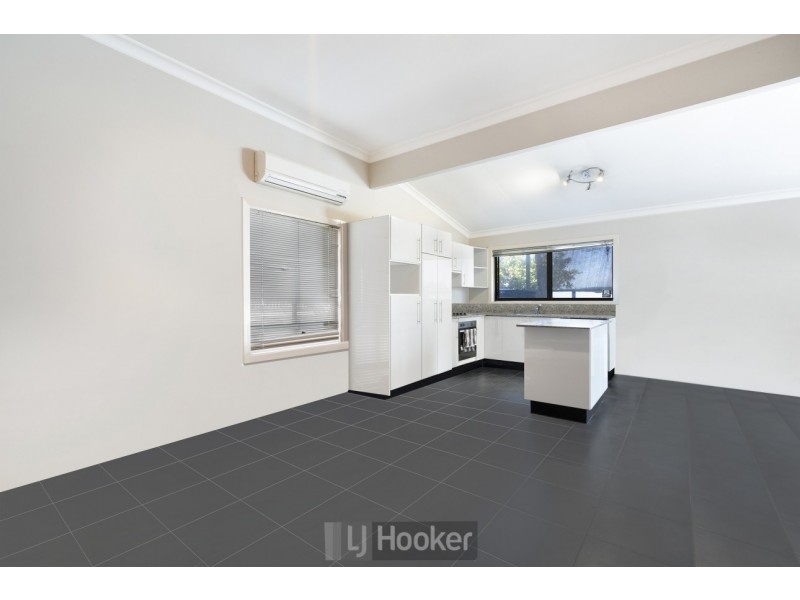 4 Speers Street, Speers Point NSW 2284