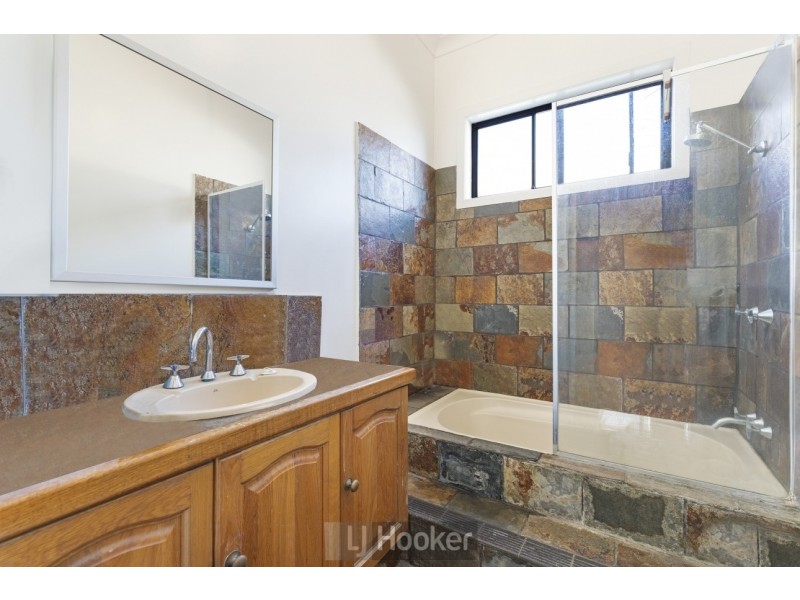 4 Speers Street, Speers Point NSW 2284