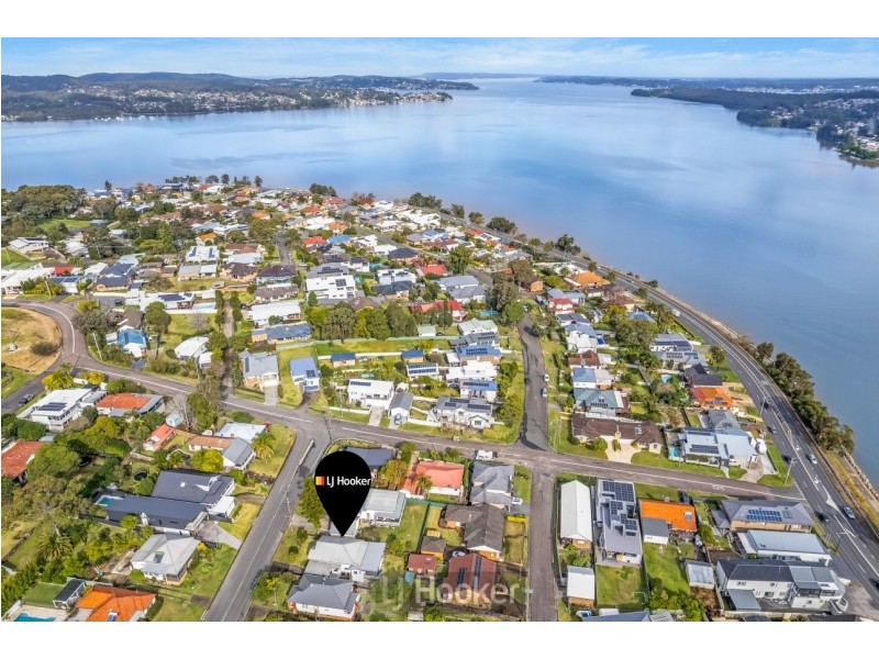 4 Speers Street, Speers Point NSW 2284