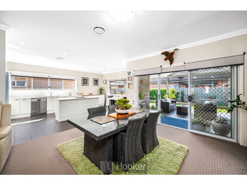 6 Lorikeet Circuit, Fullerton Cove NSW 2318